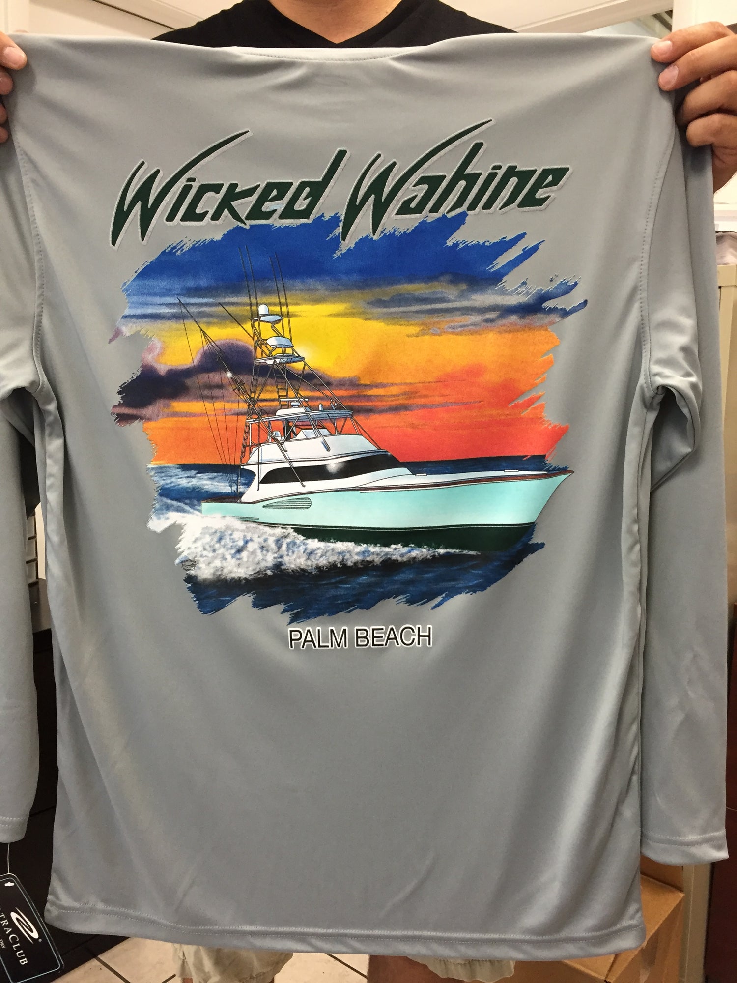 Wicked_Wahine_shirt_pic.JPG